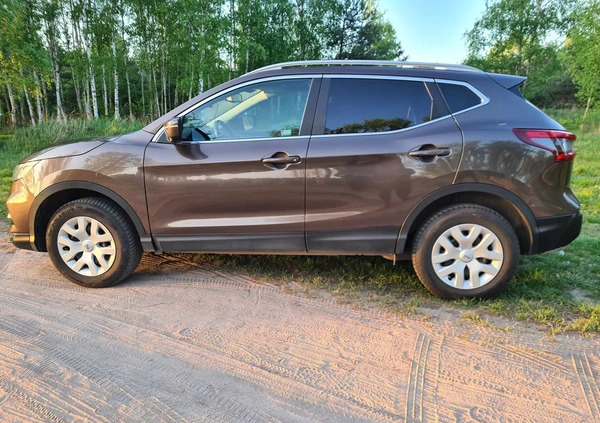Nissan Qashqai cena 65500 przebieg: 161500, rok produkcji 2017 z Ślesin małe 277